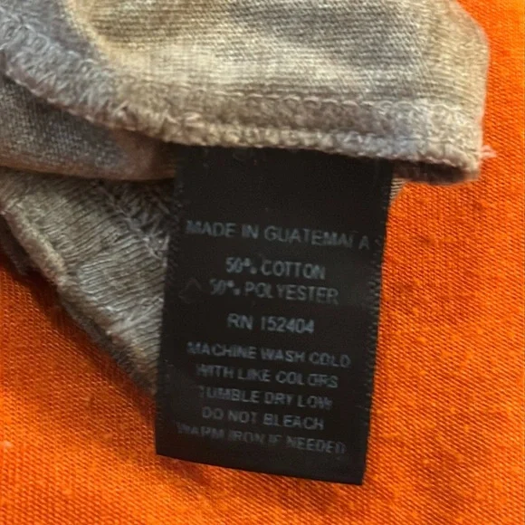 Hutch men’s v-neck shortsleeve t-shirt soft vintage set of 2 tan & orange Large - Picture 15 of 16